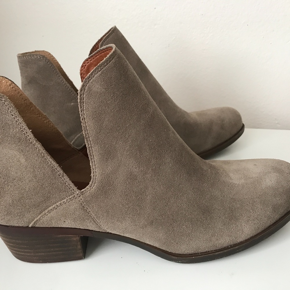 NWOB Lucky Brand Suede Booties